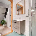 Apartmán The Red House - Affordable Living In Center *