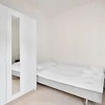 The Red House - Affordable Living In Center *