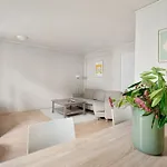 The Red House - Affordable Living In Center Apartmán *