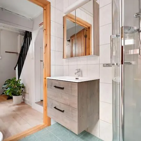 דירה The Red House - Affordable Living In Center *